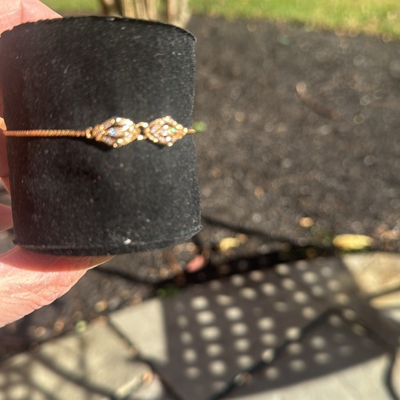 Bracelet with adjustable back - Picture 7 of 8